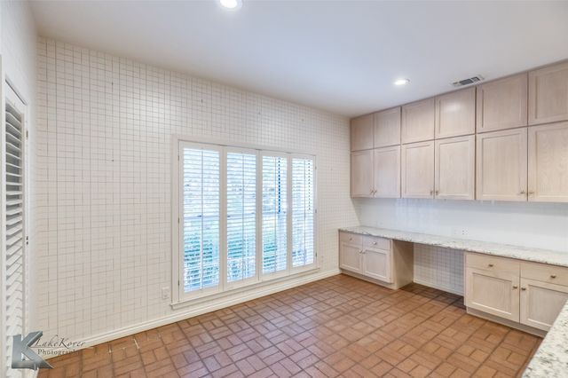 12 Lytle Place Drive, Abilene, TX 79602