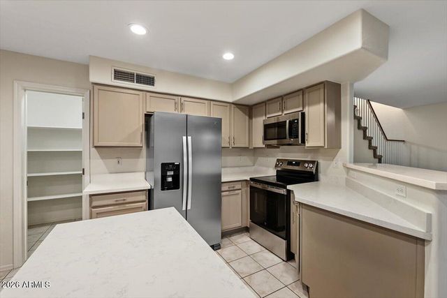 20806 N 10TH Street, Phoenix, AZ 85024