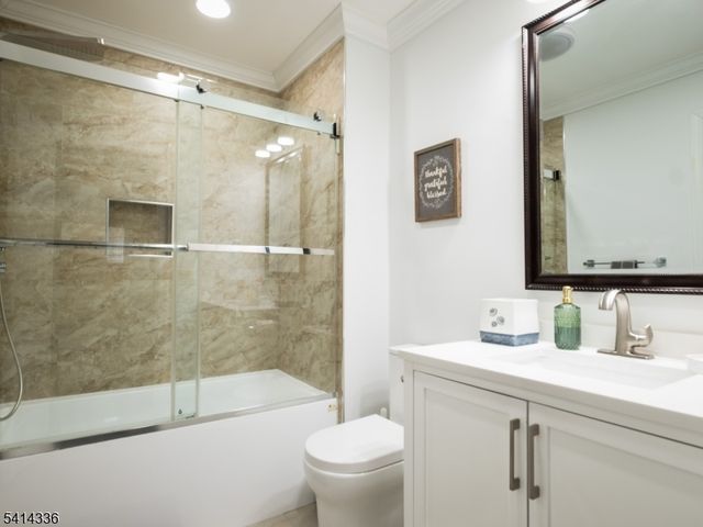 512 Azalea Dr Ondo, Branchburg Twp., NJ 08876