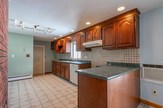 190 Knollwood Avenue, Nashua, NH 03060