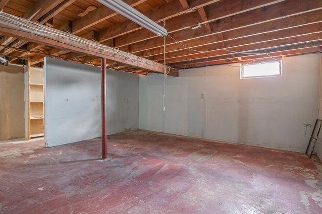 190 Knollwood Avenue, Nashua, NH 03060