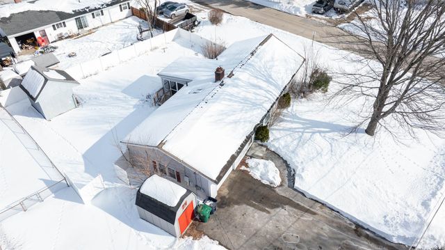 190 Knollwood Avenue, Nashua, NH 03060