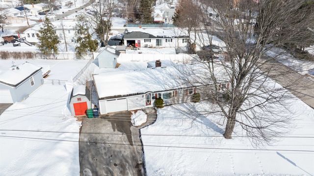 190 Knollwood Avenue, Nashua, NH 03060