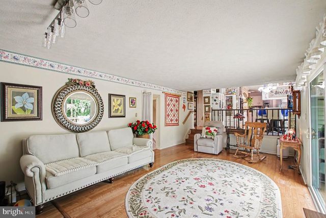15437 SILVAN GLEN DR, Dumfries, VA 22025