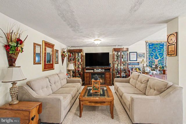 15437 SILVAN GLEN DR, Dumfries, VA 22025