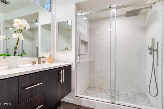 2504 N Via Artis, Los Angeles, CA 90039