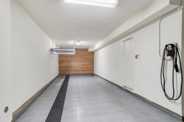 2504 Via Artis, Los Angeles, CA 90039