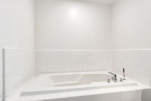 2504 N Via Artis, Los Angeles, CA 90039