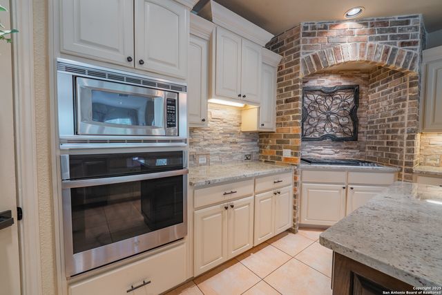 3214 Boxtree, San Antonio, TX 78259