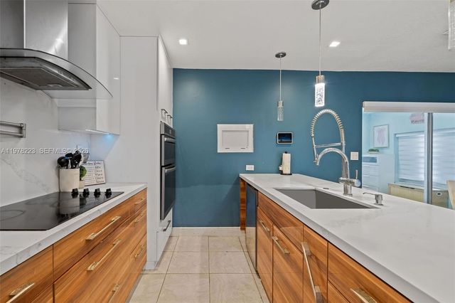 2210 NW 47th Ave, Lauderhill, FL 33313