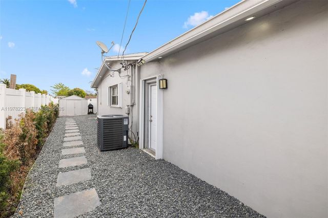 2210 NW 47th Ave, Lauderhill, FL 33313