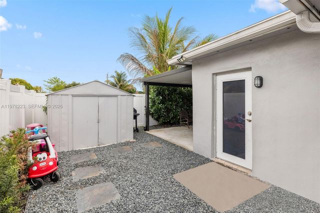 2210 NW 47th Ave, Lauderhill, FL 33313