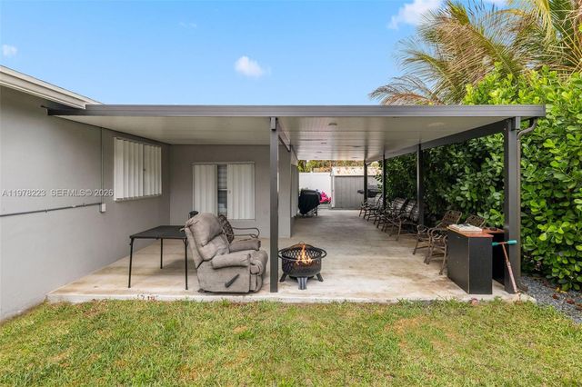 2210 NW 47th Ave, Lauderhill, FL 33313