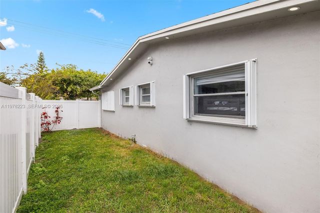 2210 NW 47th Ave, Lauderhill, FL 33313