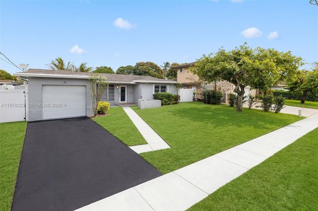 2210 NW 47th Ave, Lauderhill, FL 33313