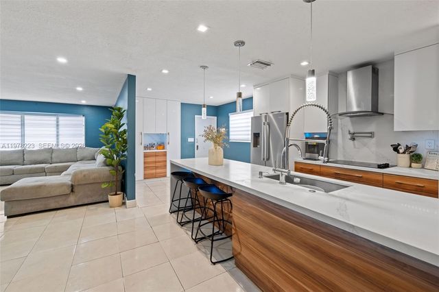 2210 NW 47th Ave, Lauderhill, FL 33313