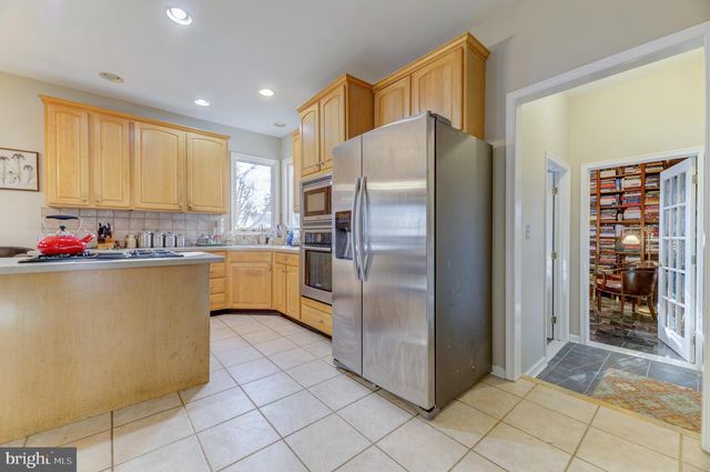 35 ROCKY HILL RD, Princeton, NJ 08540