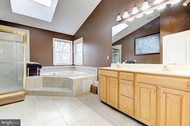 35 ROCKY HILL RD, Princeton, NJ 08540