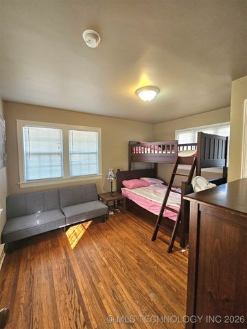 1544 S Indianapolis Avenue, Tulsa, OK 74112