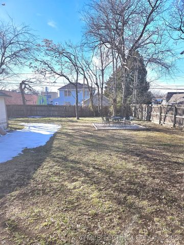 1544 S Indianapolis Avenue, Tulsa, OK 74112