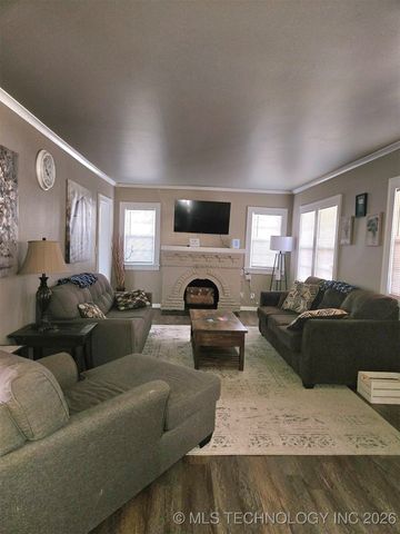 1544 S Indianapolis Avenue, Tulsa, OK 74112