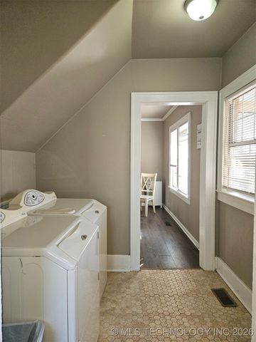 1544 S Indianapolis Avenue, Tulsa, OK 74112