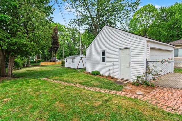 419 Royal Avenue, Royal Oak City, MI 48073