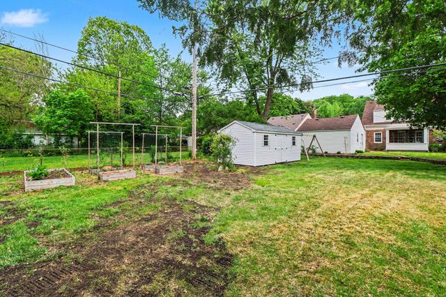 419 Royal Avenue, Royal Oak City, MI 48073