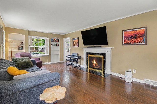 419 Royal Avenue, Royal Oak City, MI 48073