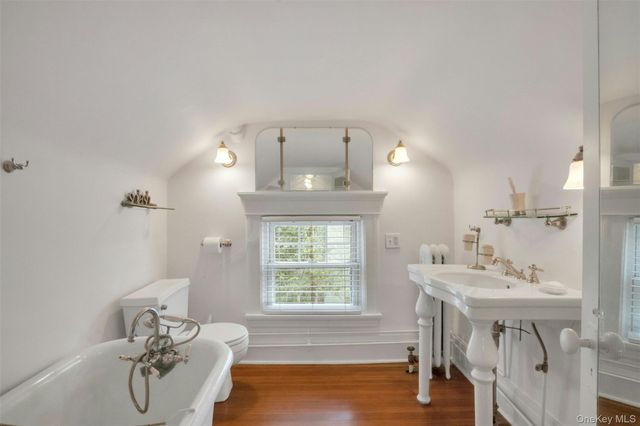1 8th Street, Pelham, NY 10803