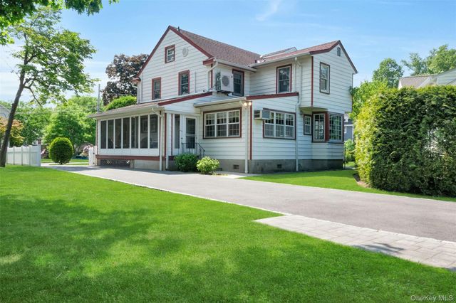 1 8th Street, Pelham, NY 10803