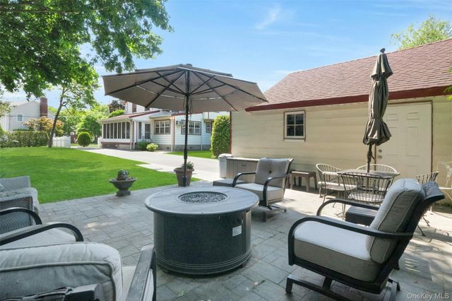 1 8th Street, Pelham, NY 10803