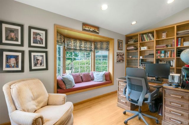 1 8th Street, Pelham, NY 10803