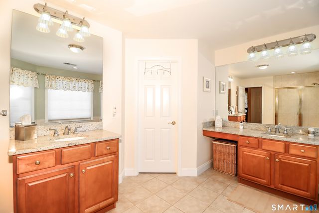 3 Spring Ridge Court 3, Danbury, CT 06811