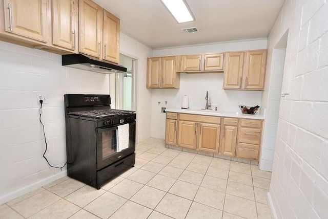 4920 Cibola Way, Sacramento, CA 95820