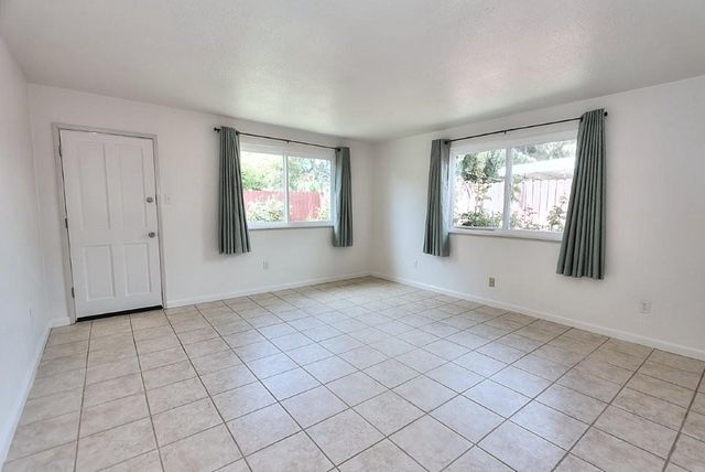4920 Cibola Way, Sacramento, CA 95820