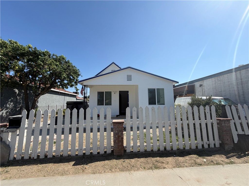 134 E M st, Colton, CA 92324