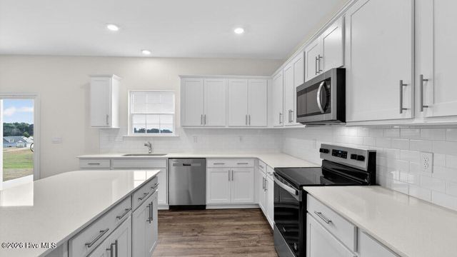 3061 Platinum Circle, West End, NC 27376