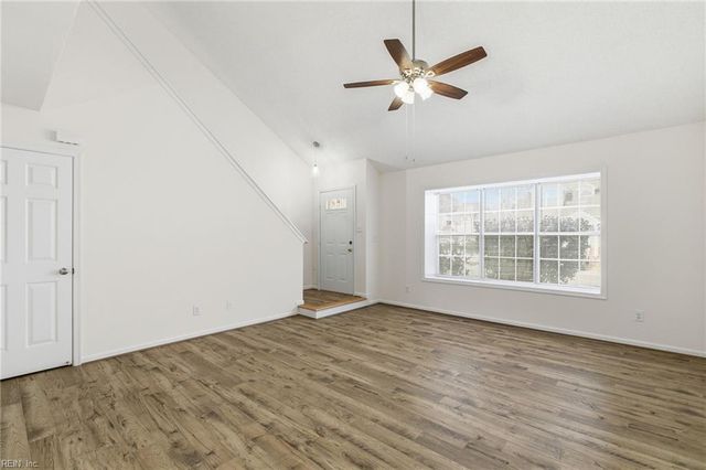 9 Madrone PL, Hampton, VA 23666