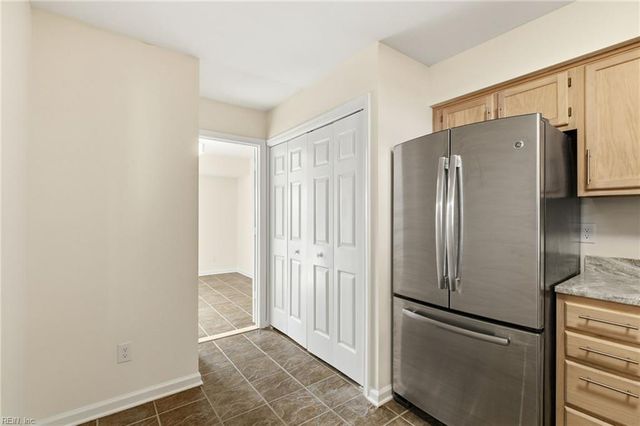 9 Madrone PL, Hampton, VA 23666