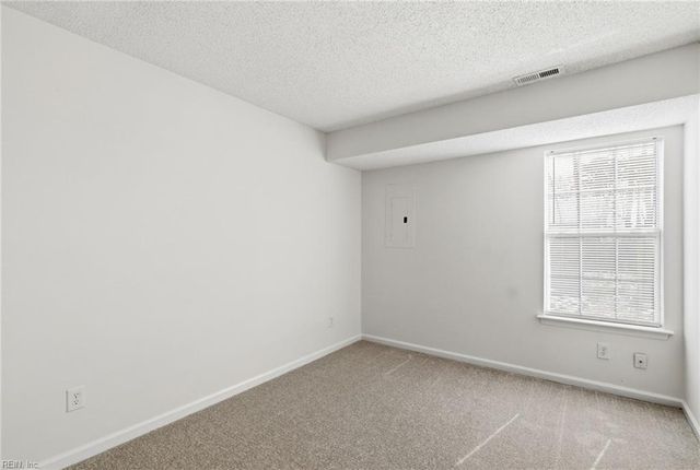 9 Madrone PL, Hampton, VA 23666