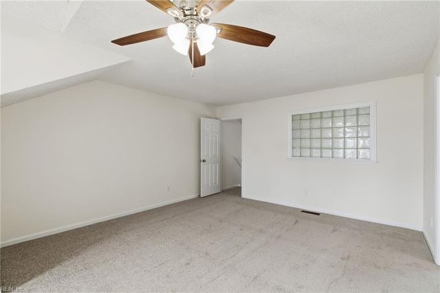 9 Madrone PL, Hampton, VA 23666