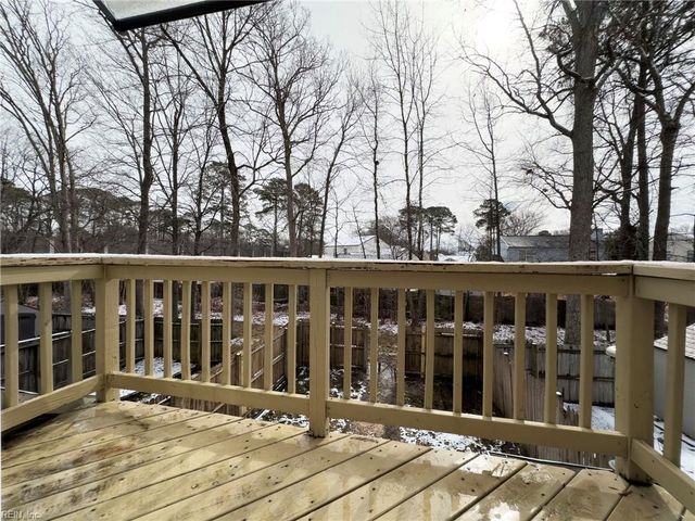 9 Madrone PL, Hampton, VA 23666