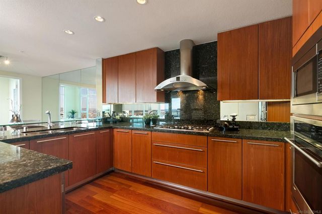 1205 Pacific Hwy 2002, San Diego, CA 92101