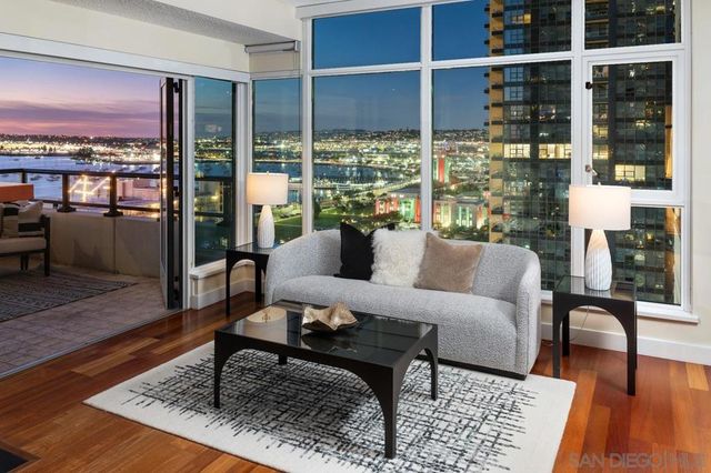 1205 Pacific Hwy 2002, San Diego, CA 92101