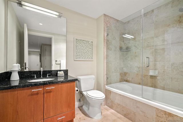 1205 Pacific Hwy 2002, San Diego, CA 92101