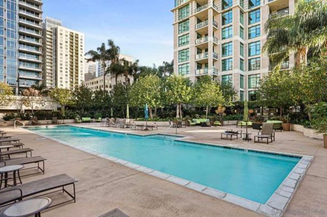 1205 Pacific Hwy 2002, San Diego, CA 92101