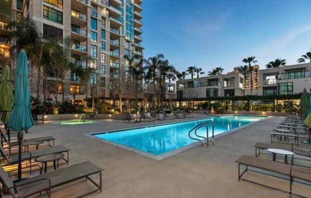 1205 Pacific Hwy 2002, San Diego, CA 92101