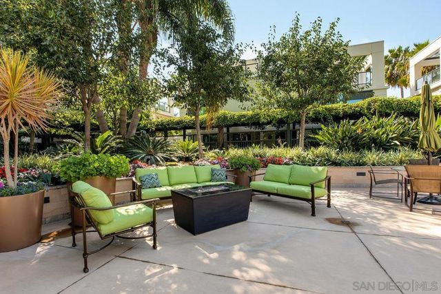 1205 Pacific Hwy 2002, San Diego, CA 92101