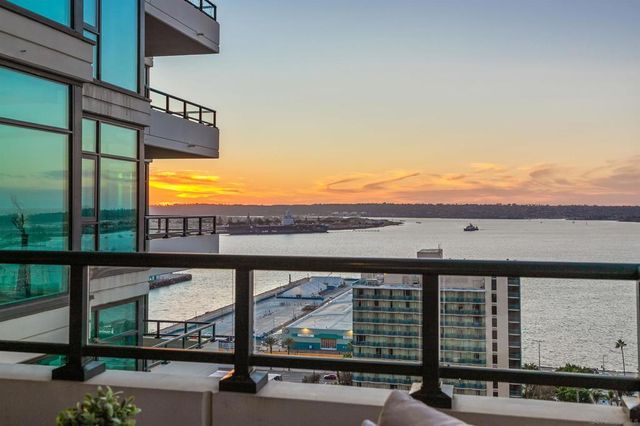 1205 Pacific Hwy 2002, San Diego, CA 92101